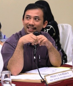 Dr. Mohd Mahzan Awang (Wakil Ketua: Prof. Datin Dr. Amla Mohd Salleh)