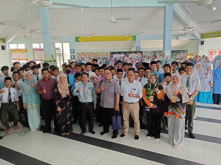 SIRI JELAJAH SEKOLAH PERMATA REMAJA (SMK SERI KERAMAT, KUALA LUMPUR)